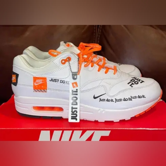 Nike Womens Air Max 1's NWT